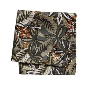 Banana Republic Hidden Tiger Pocket Square NWT